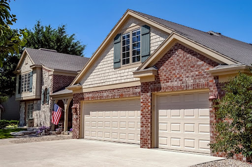 What Garage Styles Match My House? - Raised Panel