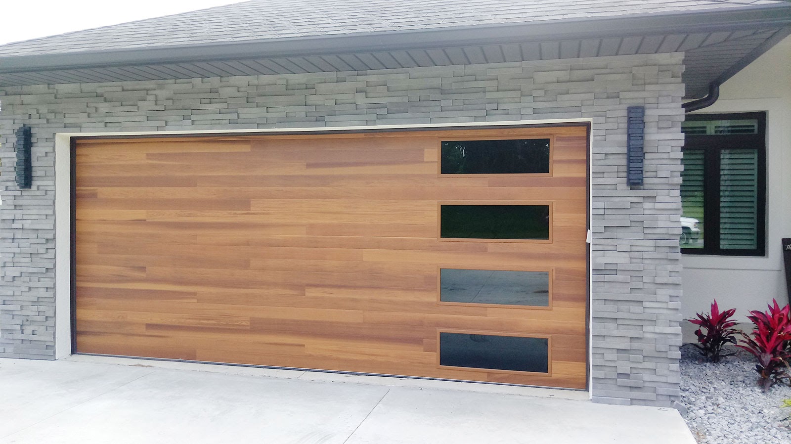 Our Favorite Garage Trends of 2021 - Plank Doors - American Garage Door