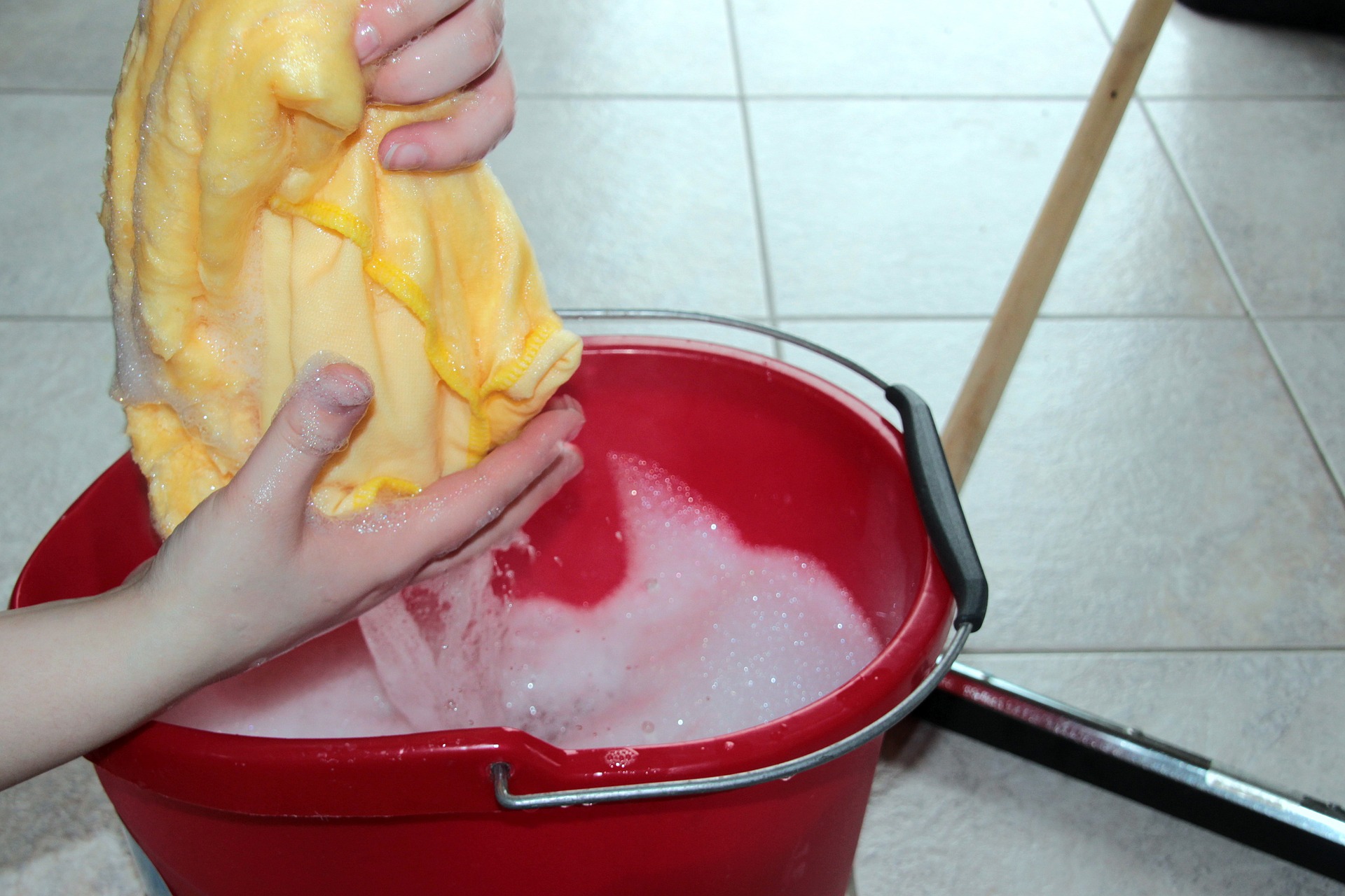 How to Deep Clean Your Garage Door - AGD